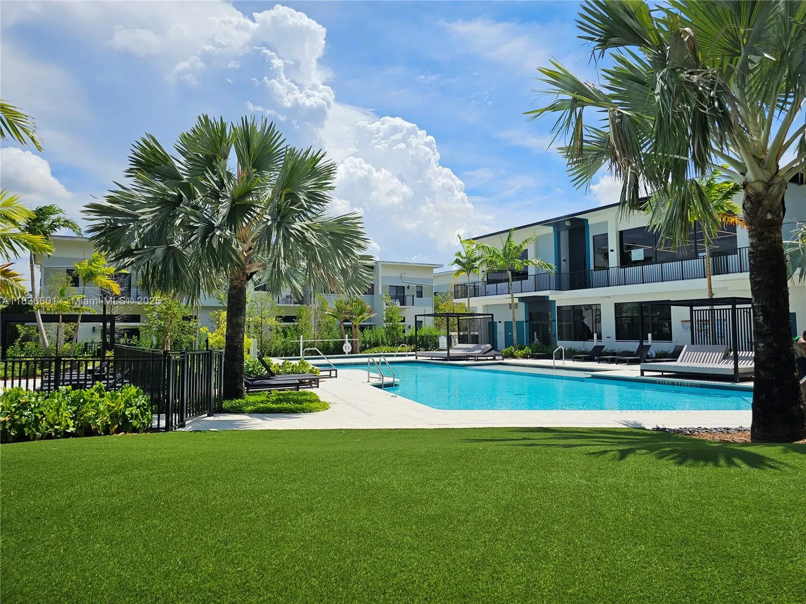 4400 Sunrise Blvd, #T-1