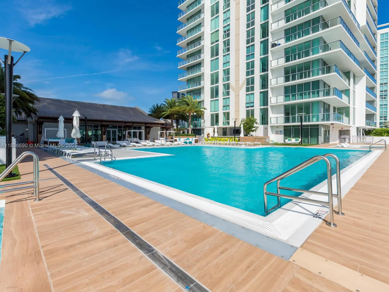 300 Sunny Isles Blvd, #5-1605