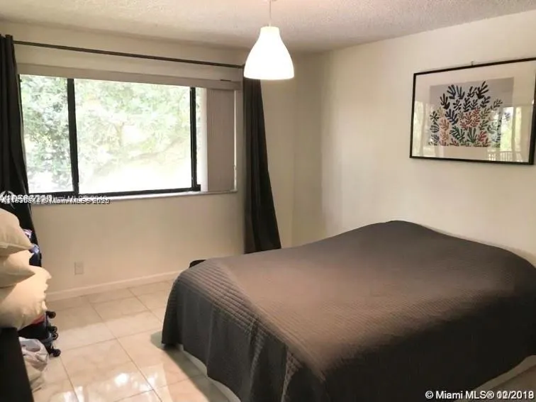 8082 NW 15th Mnr, #8082