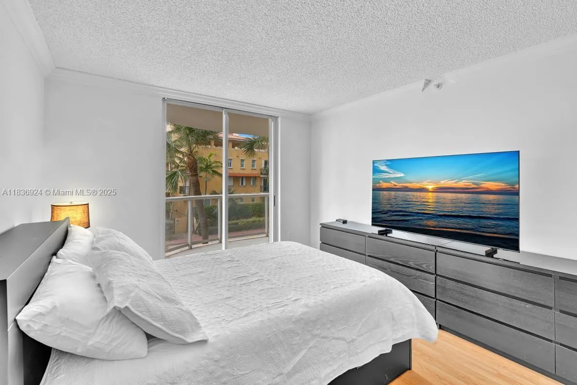 8855 E Collins Ave, #2F