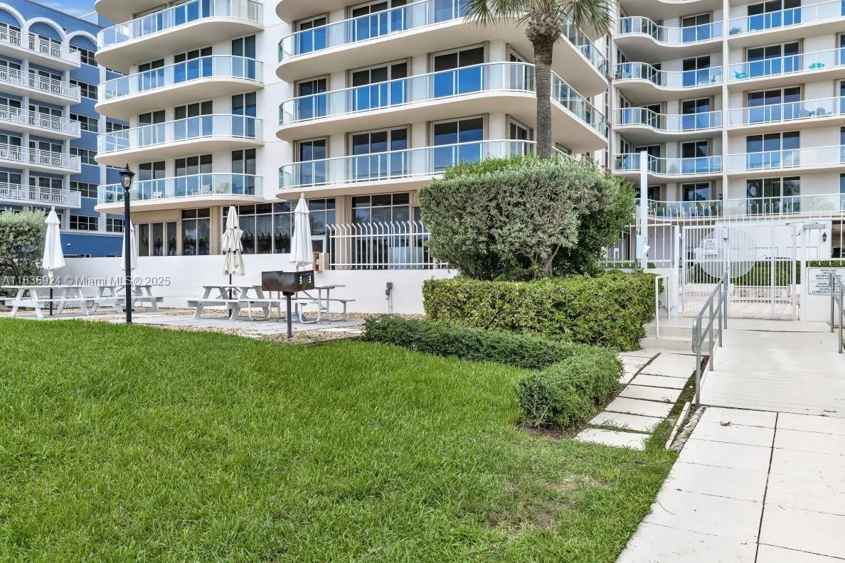 8855 E Collins Ave, #2F
