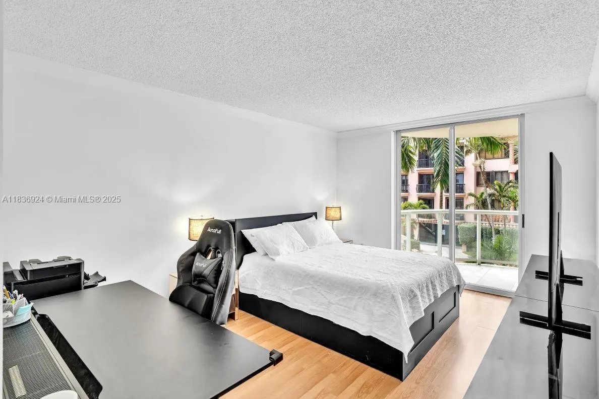 8855 E Collins Ave, #2F