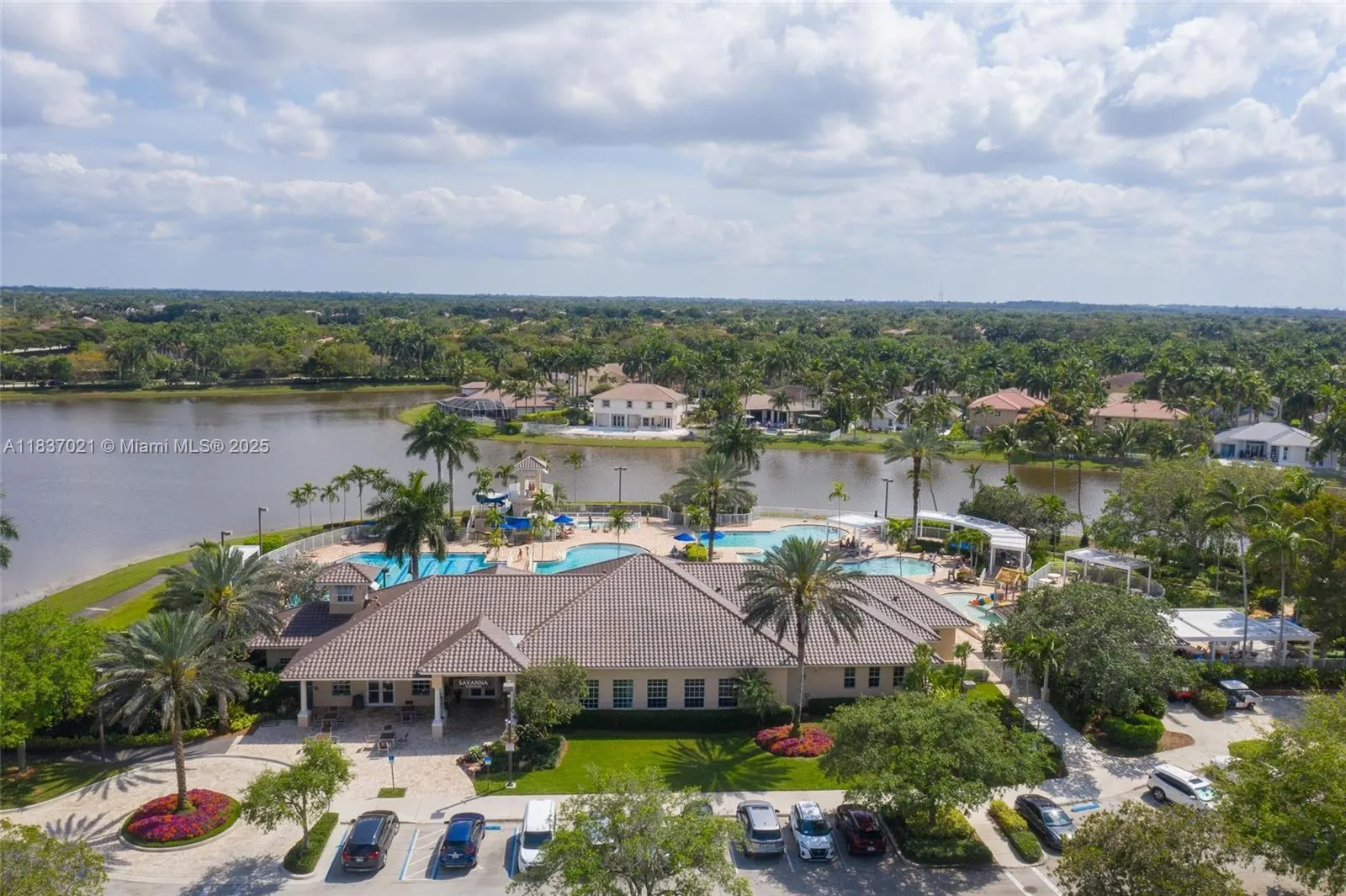 934 Gulfstream Ct