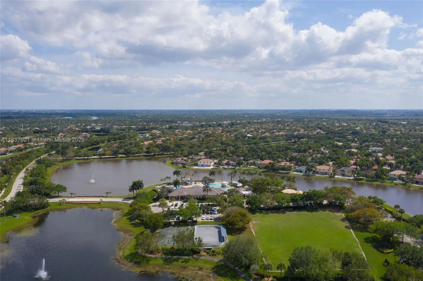 934 Gulfstream Ct