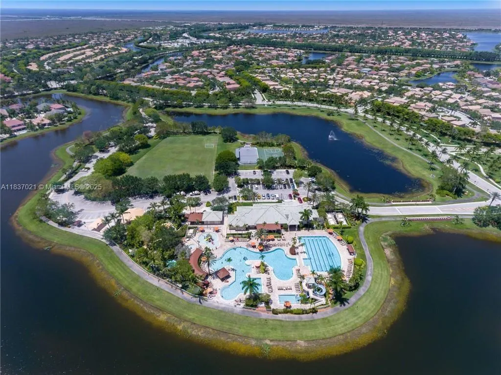 934 Gulfstream Ct