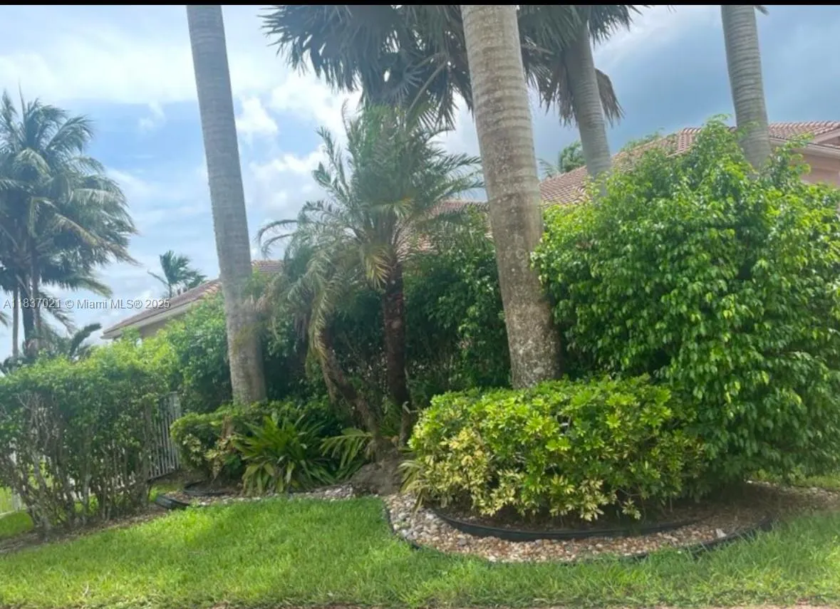 934 Gulfstream Ct