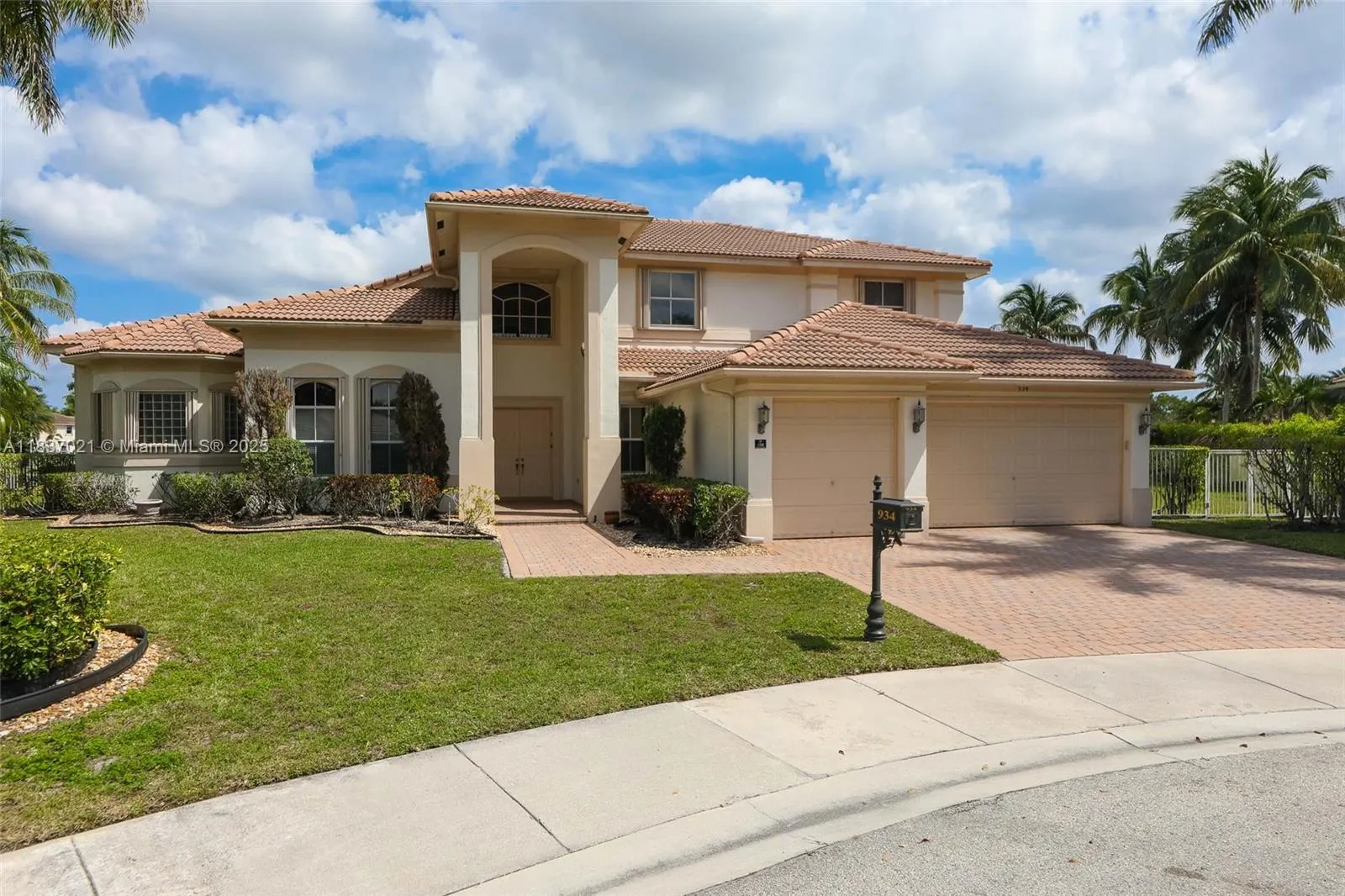 934 Gulfstream Ct