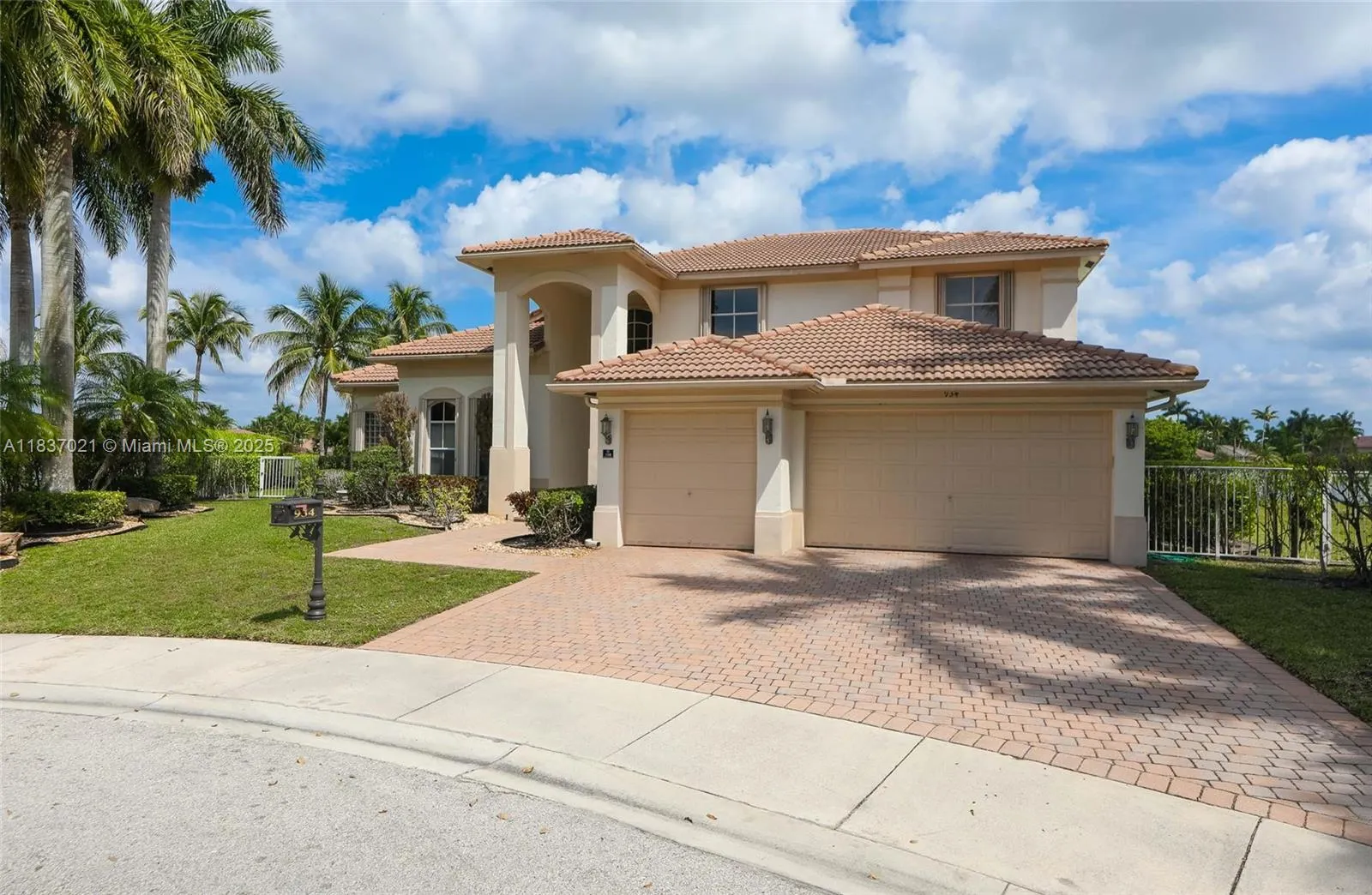 934 Gulfstream Ct