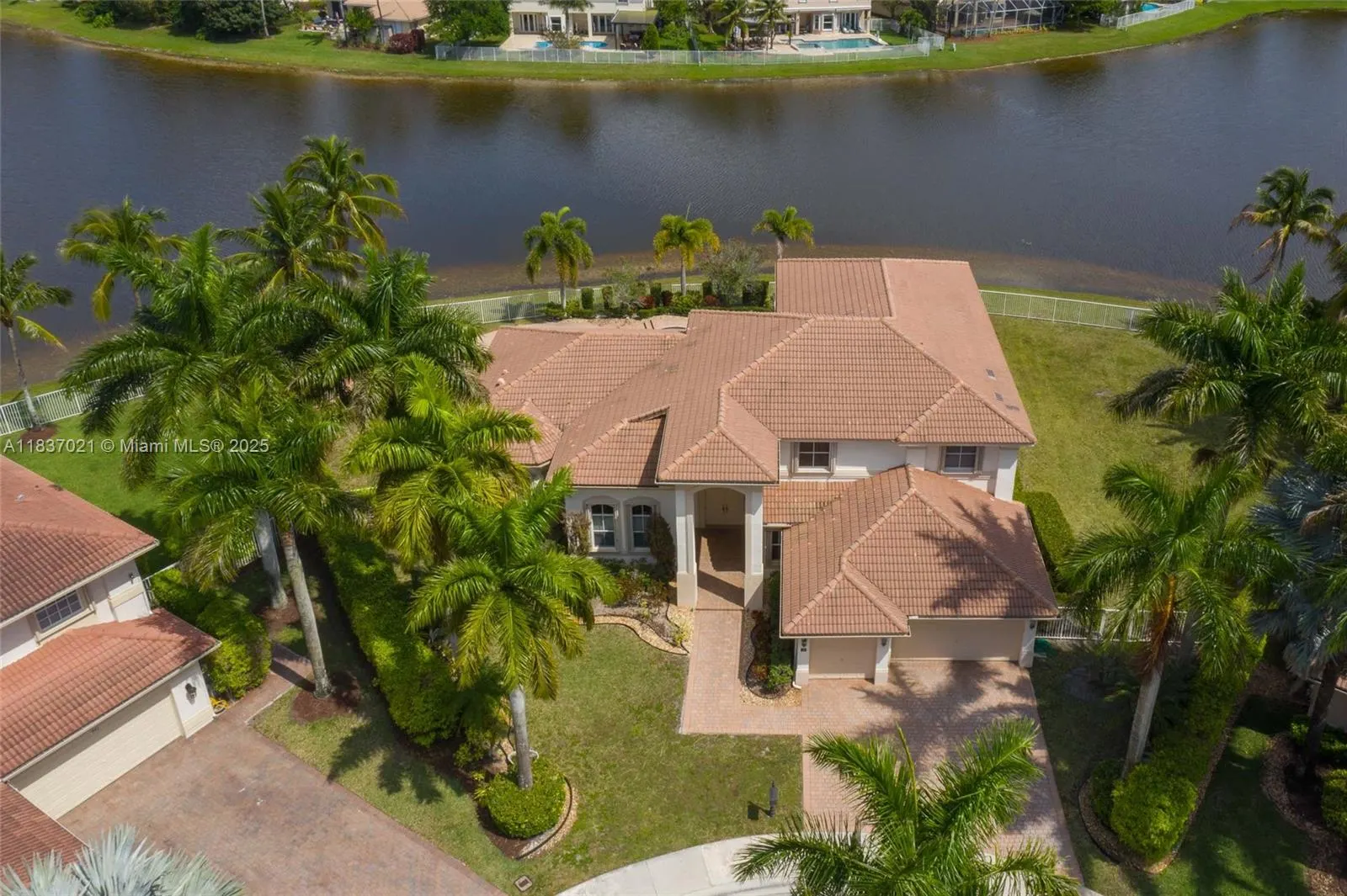 934 Gulfstream Ct