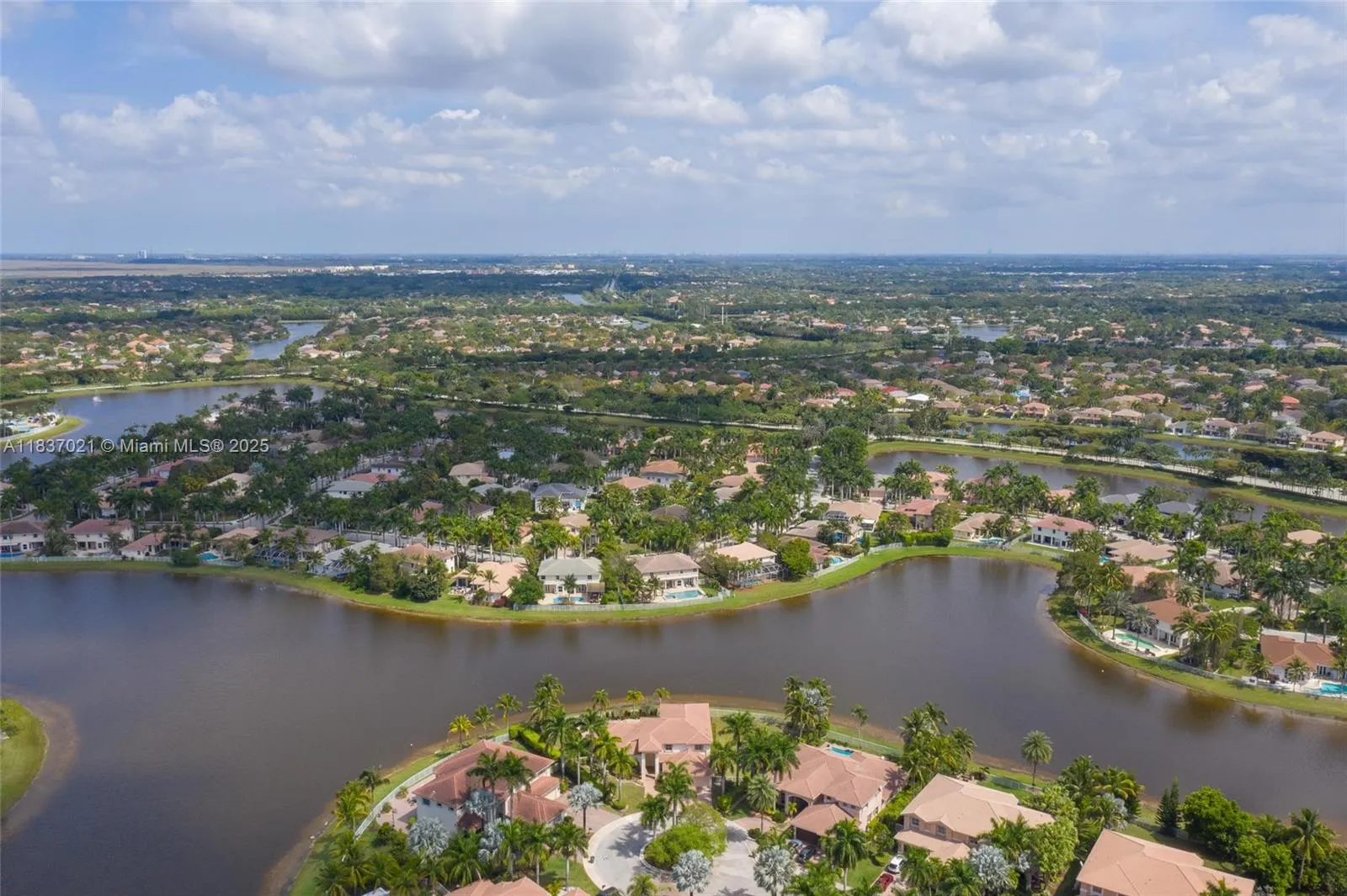 934 Gulfstream Ct