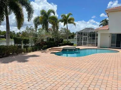 934 Gulfstream Ct