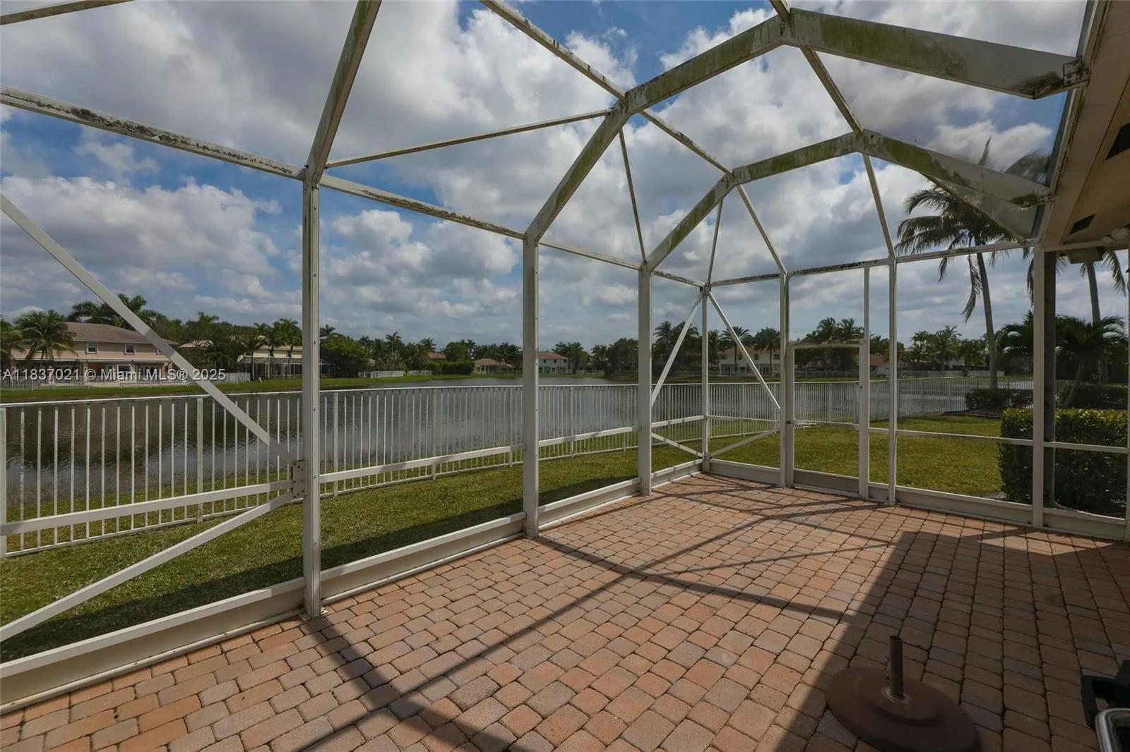 934 Gulfstream Ct