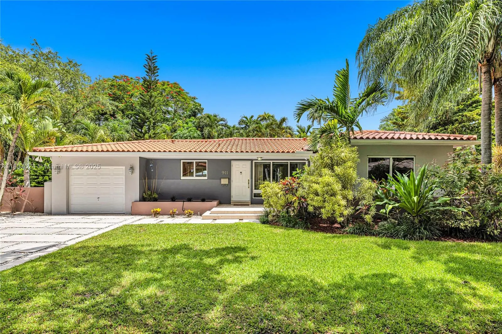 911 Mariana Ave