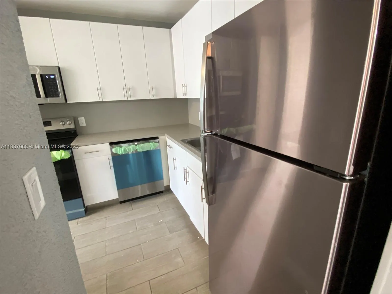 2025 NE 164th St, #807