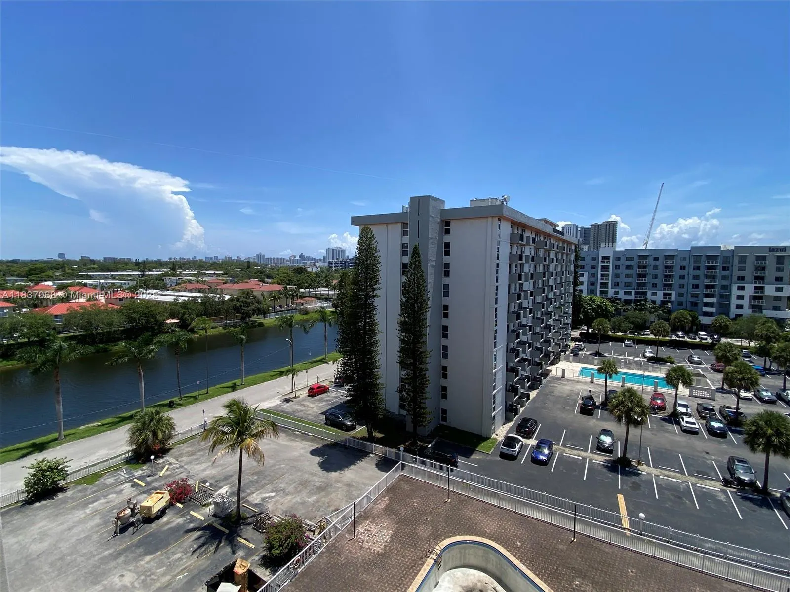 2025 NE 164th St, #807