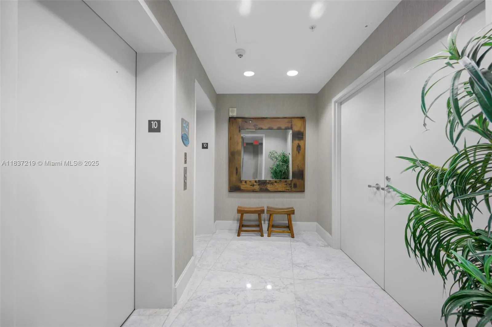 18201 Collins Ave, #1006