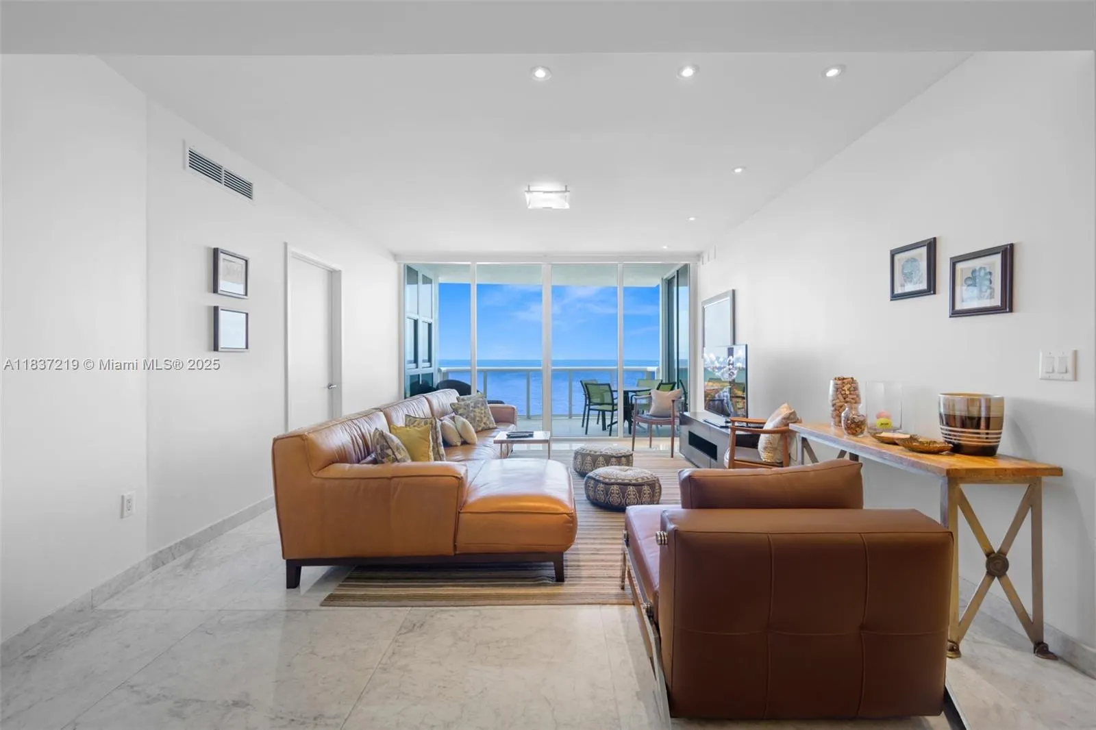 18201 Collins Ave, #1006