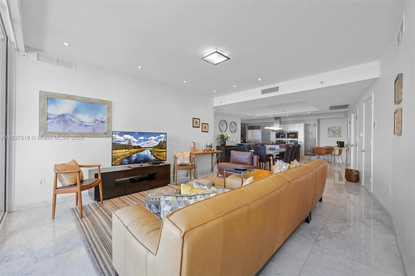 18201 Collins Ave, #1006