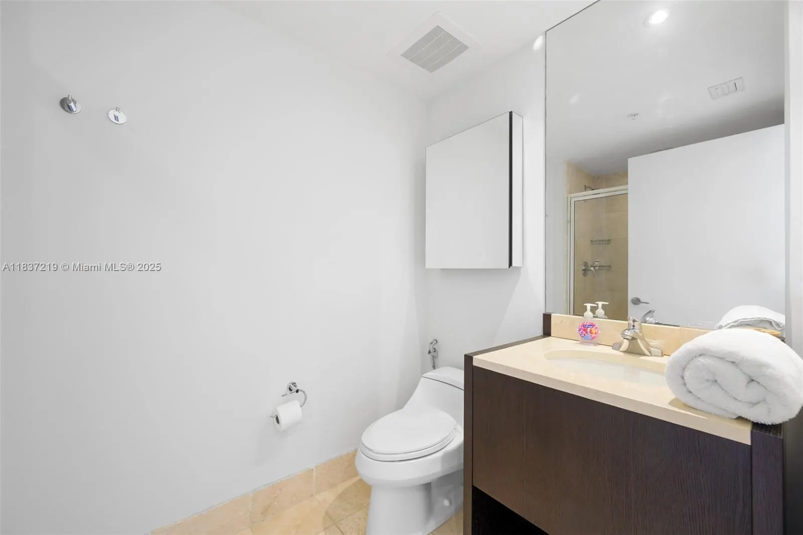 18201 Collins Ave, #1006