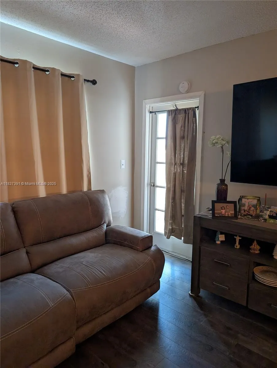 6751 Cypress Rd, #405