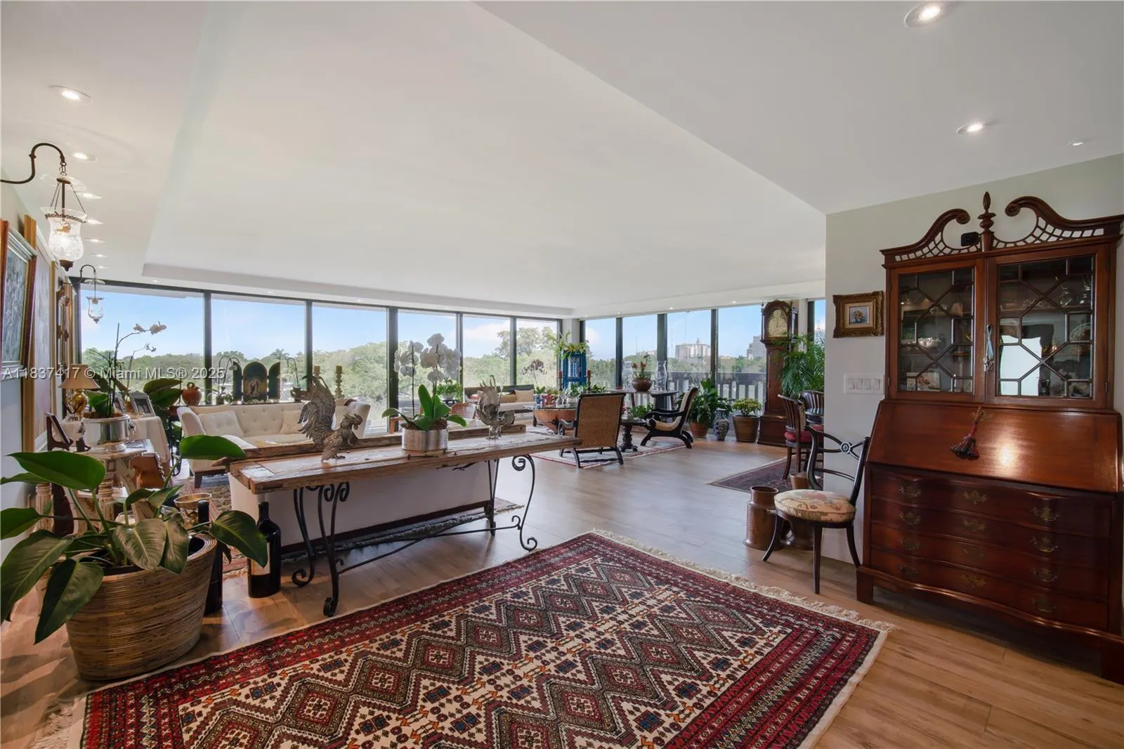 700 Coral Way, #4