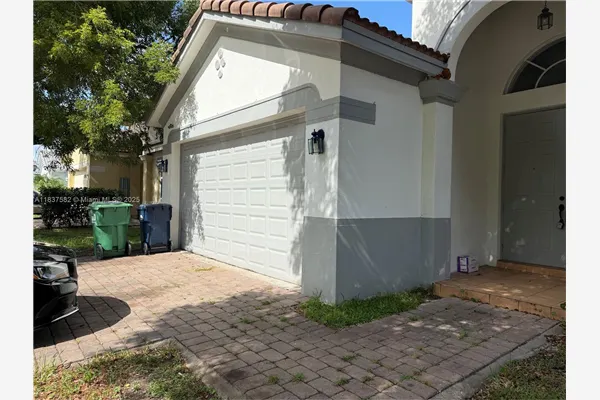 24301 SW 107 AV