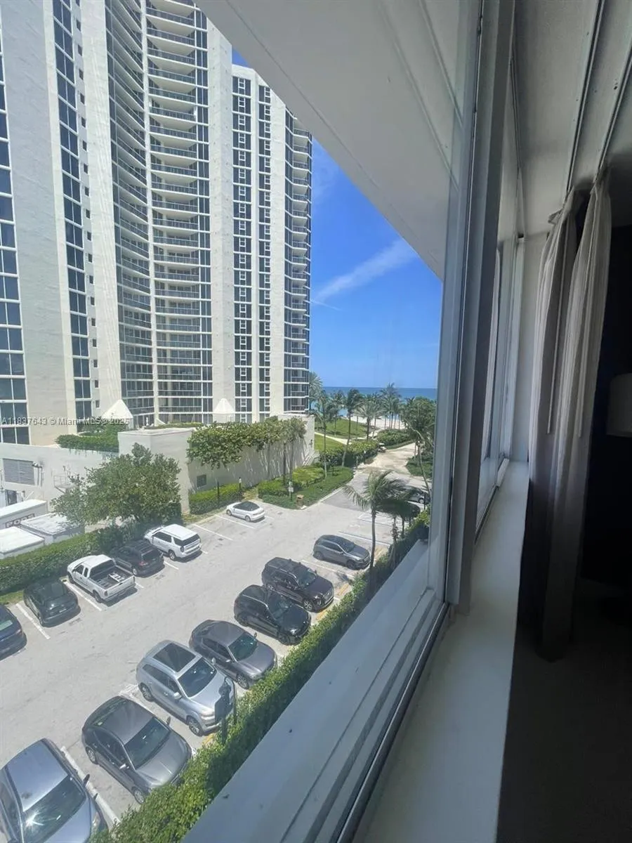 19201 Collins Ave, #330
