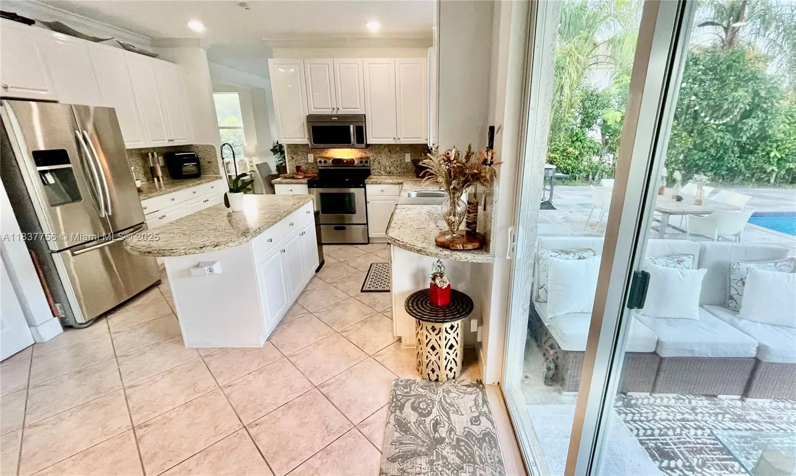 4093 Staghorn Ln