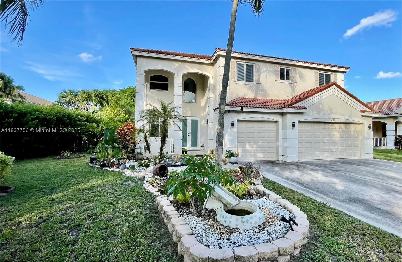 4093 Staghorn Ln
