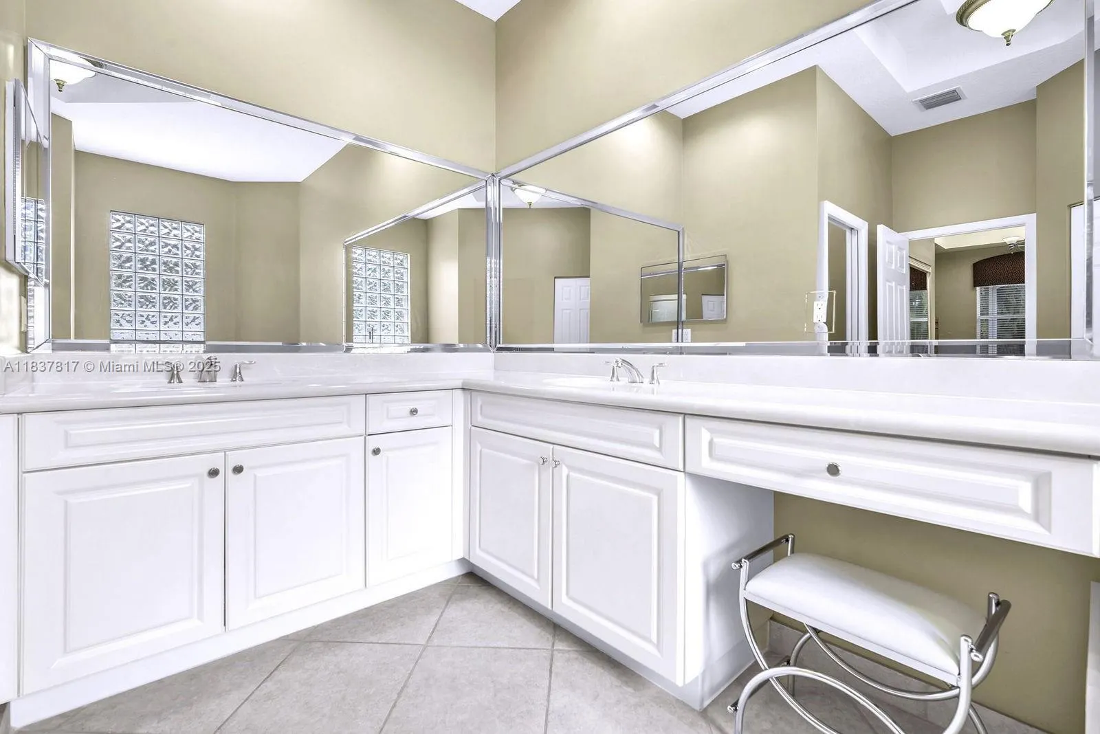 113 SW 128th Ave