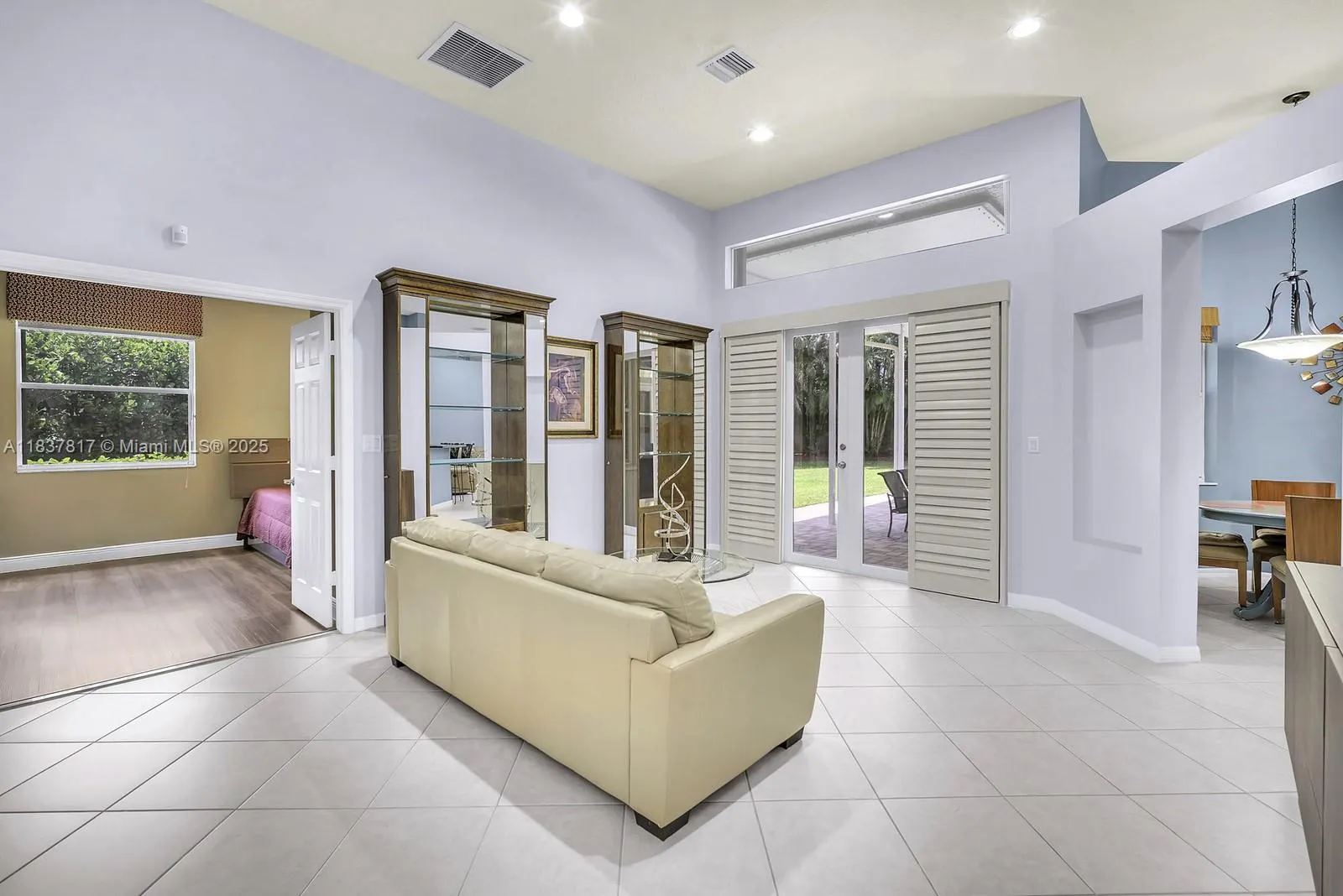 113 SW 128th Ave