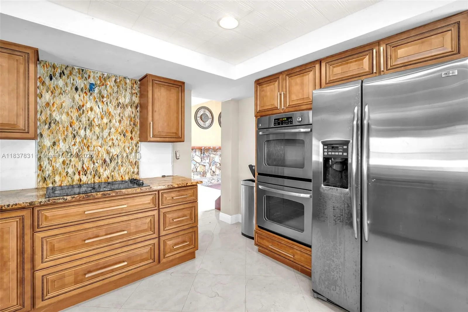 911 Mockingbird Ln