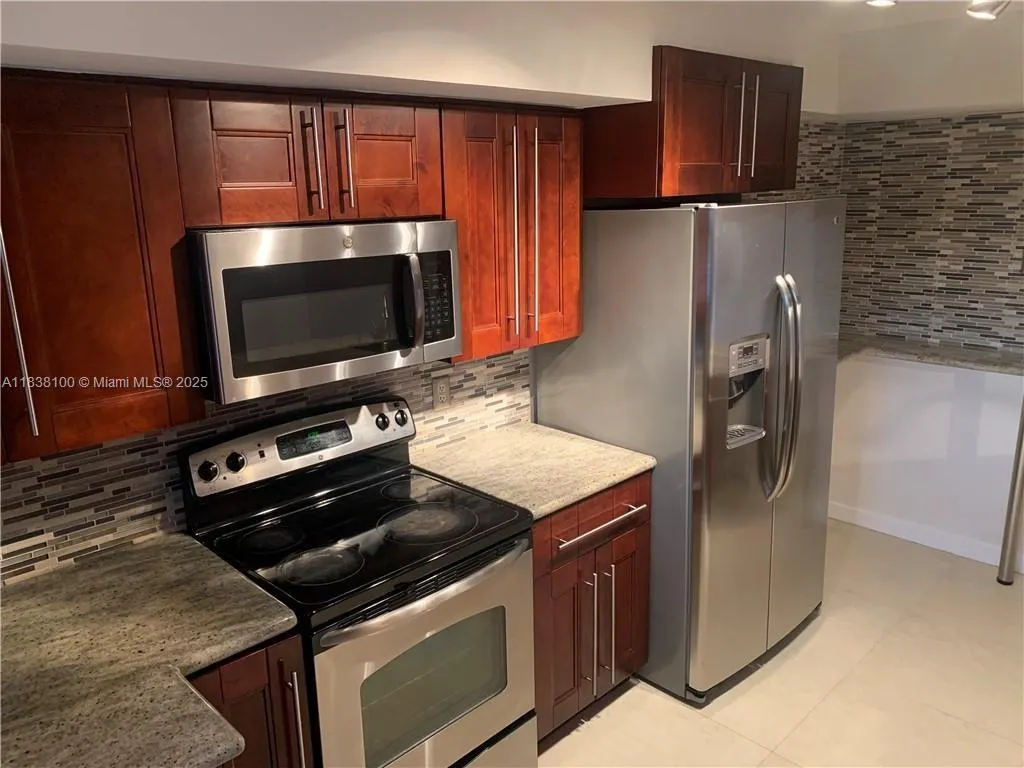 16171 Blatt Blvd, #413