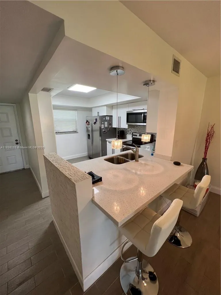 16171 Blatt Blvd, #104