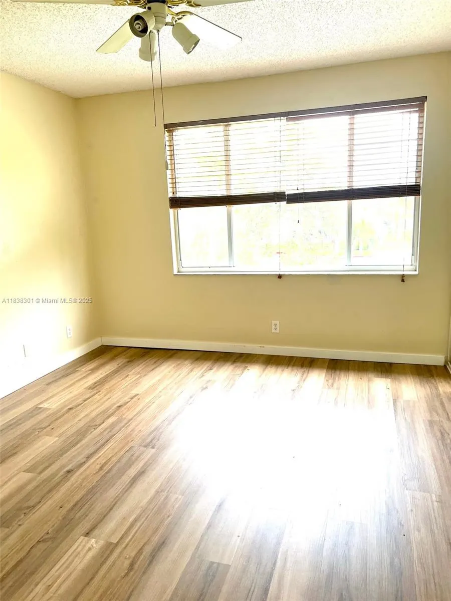 7886 Dixie Beach Cir, #7886