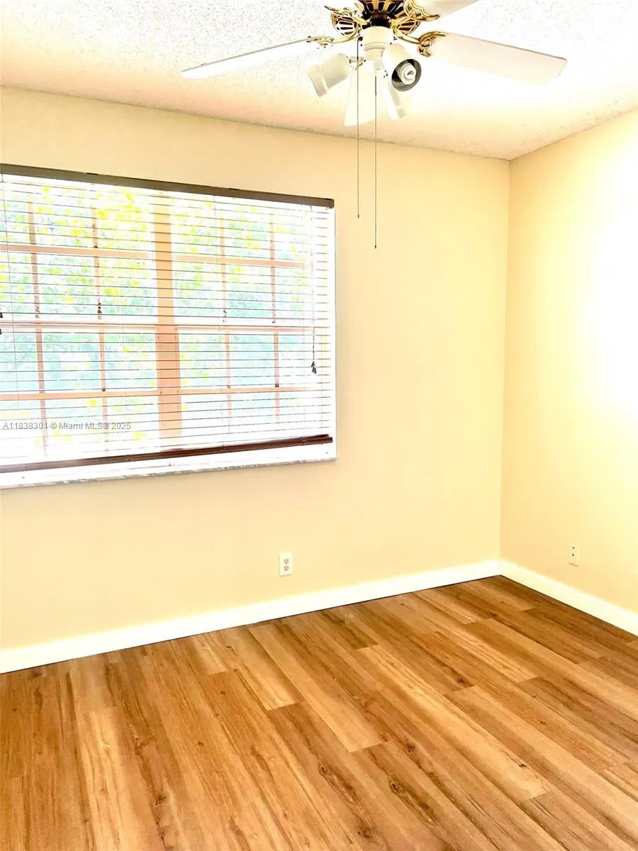 7886 Dixie Beach Cir, #7886