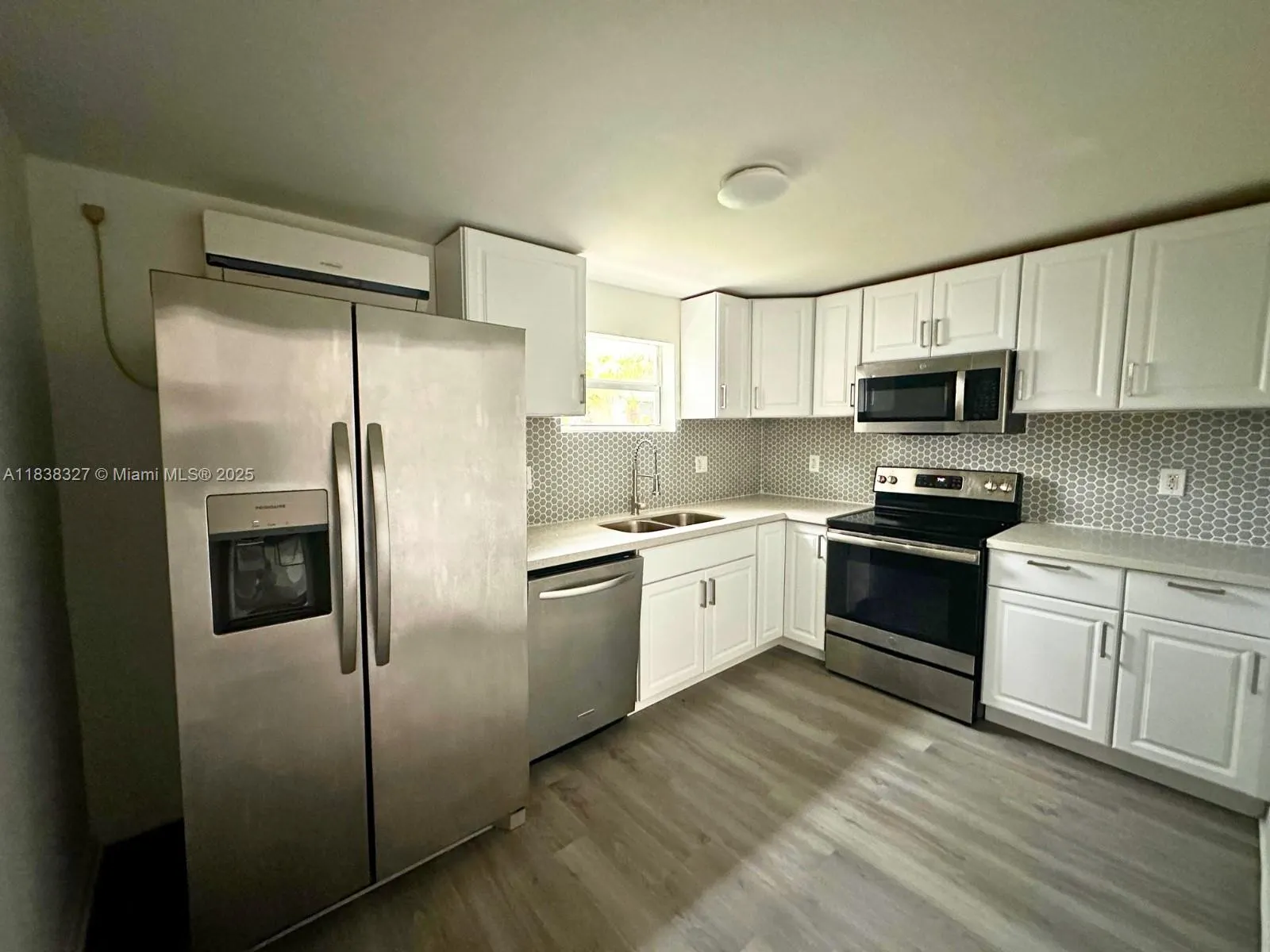 1645 NE 175th St