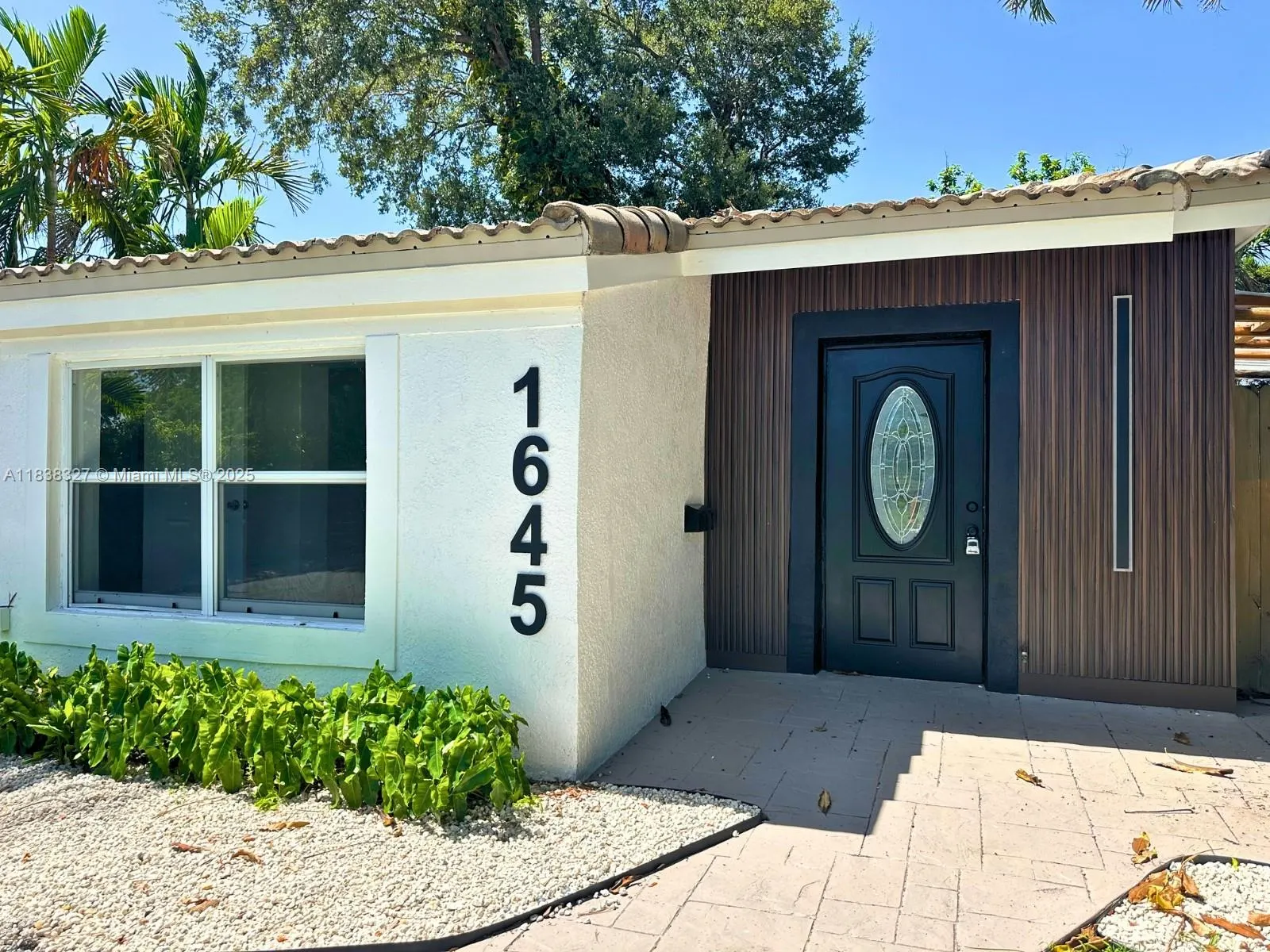 1645 NE 175th St