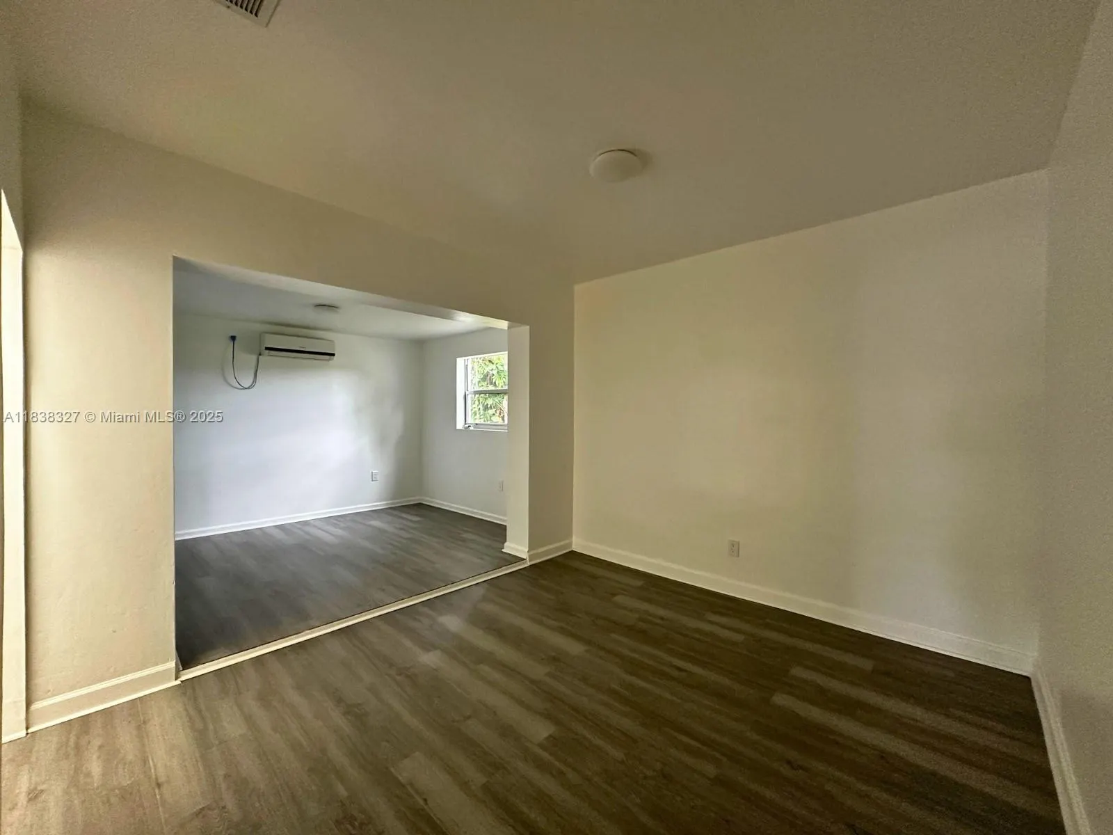 1645 NE 175th St