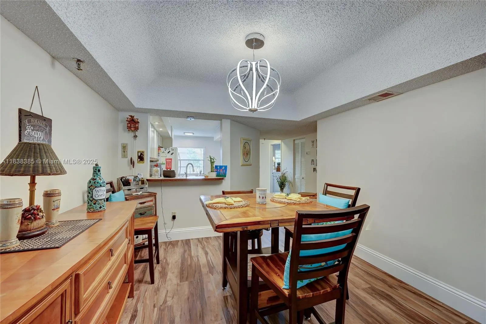 23344 Carolwood Ln, #303