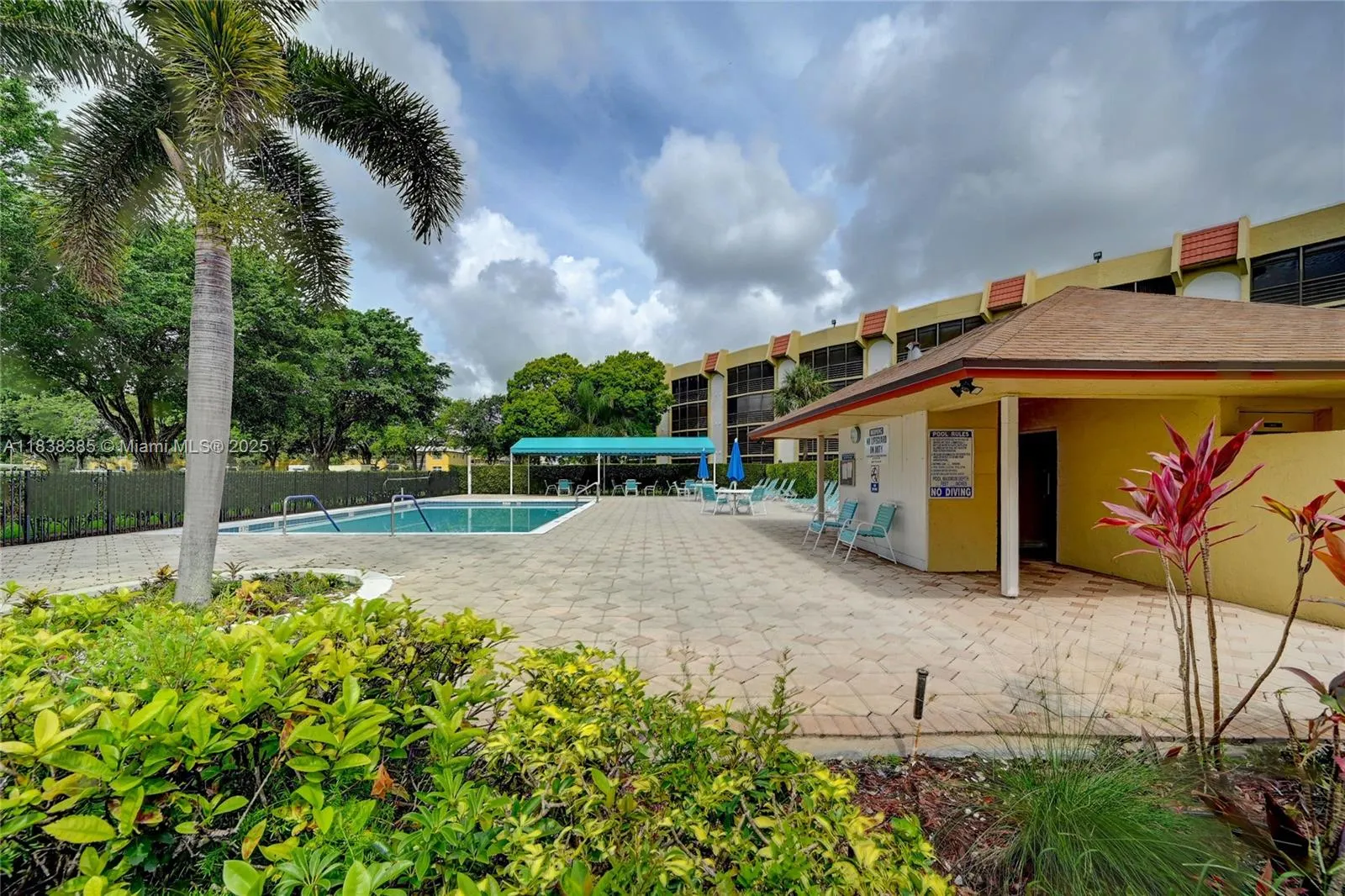 23344 Carolwood Ln, #303