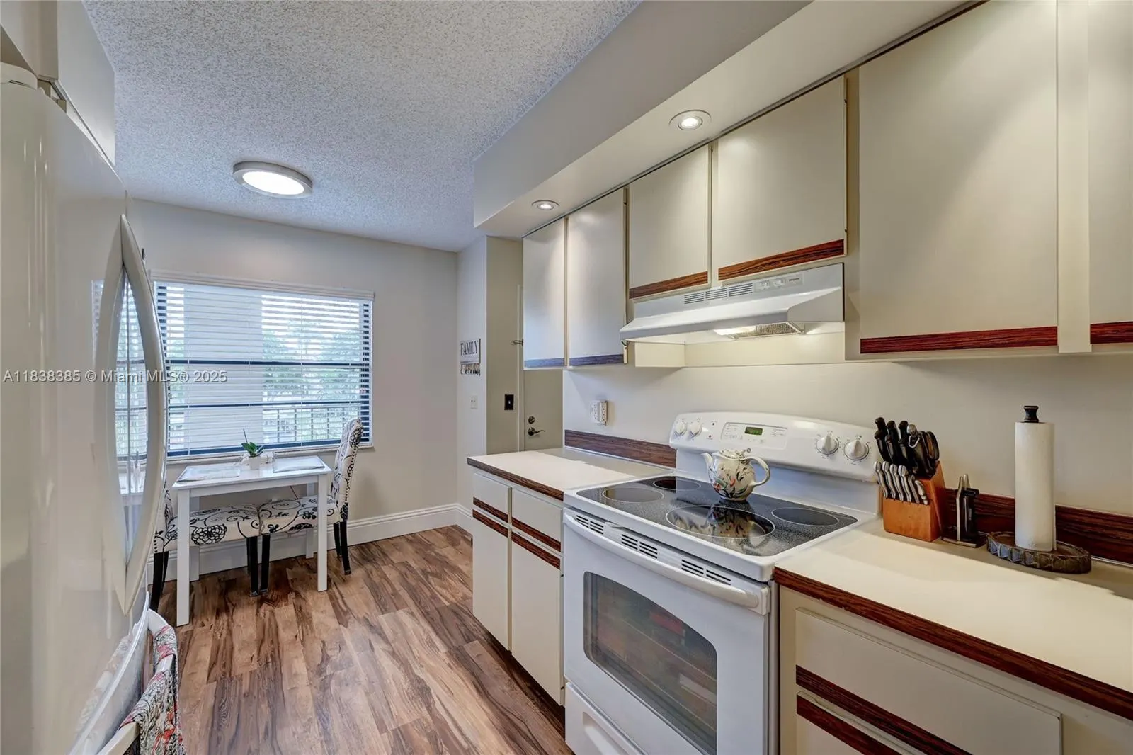 23344 Carolwood Ln, #303