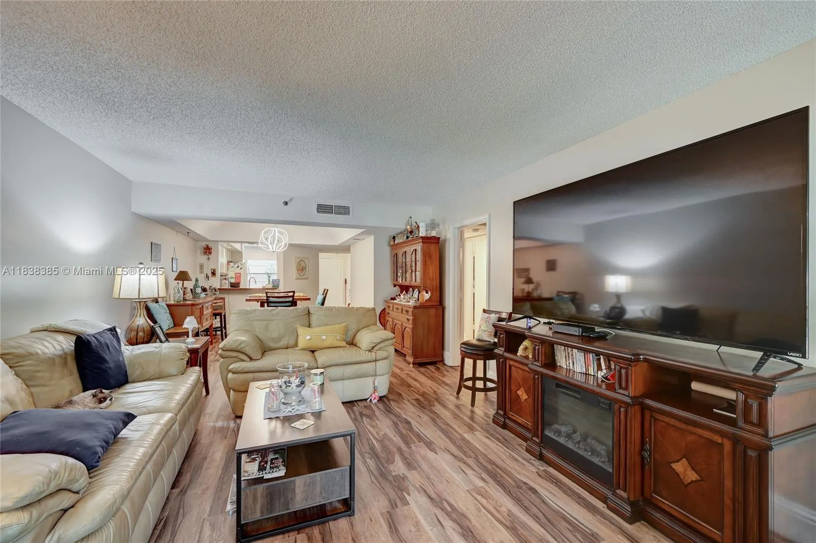 23344 Carolwood Ln, #303