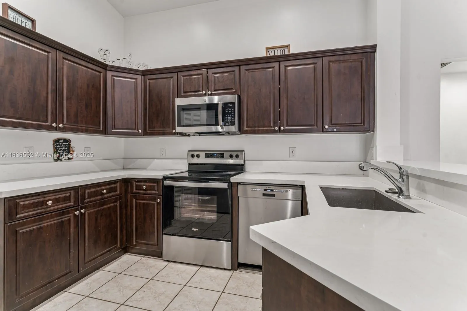 1368 Presidio Dr