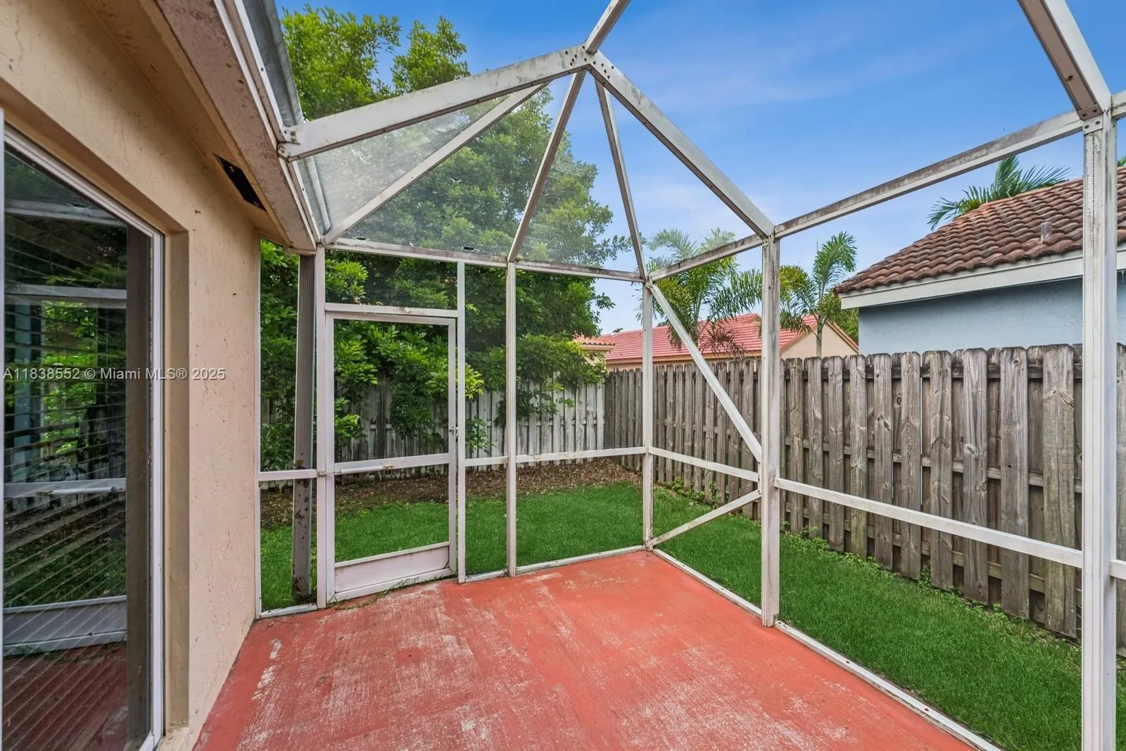 1368 Presidio Dr