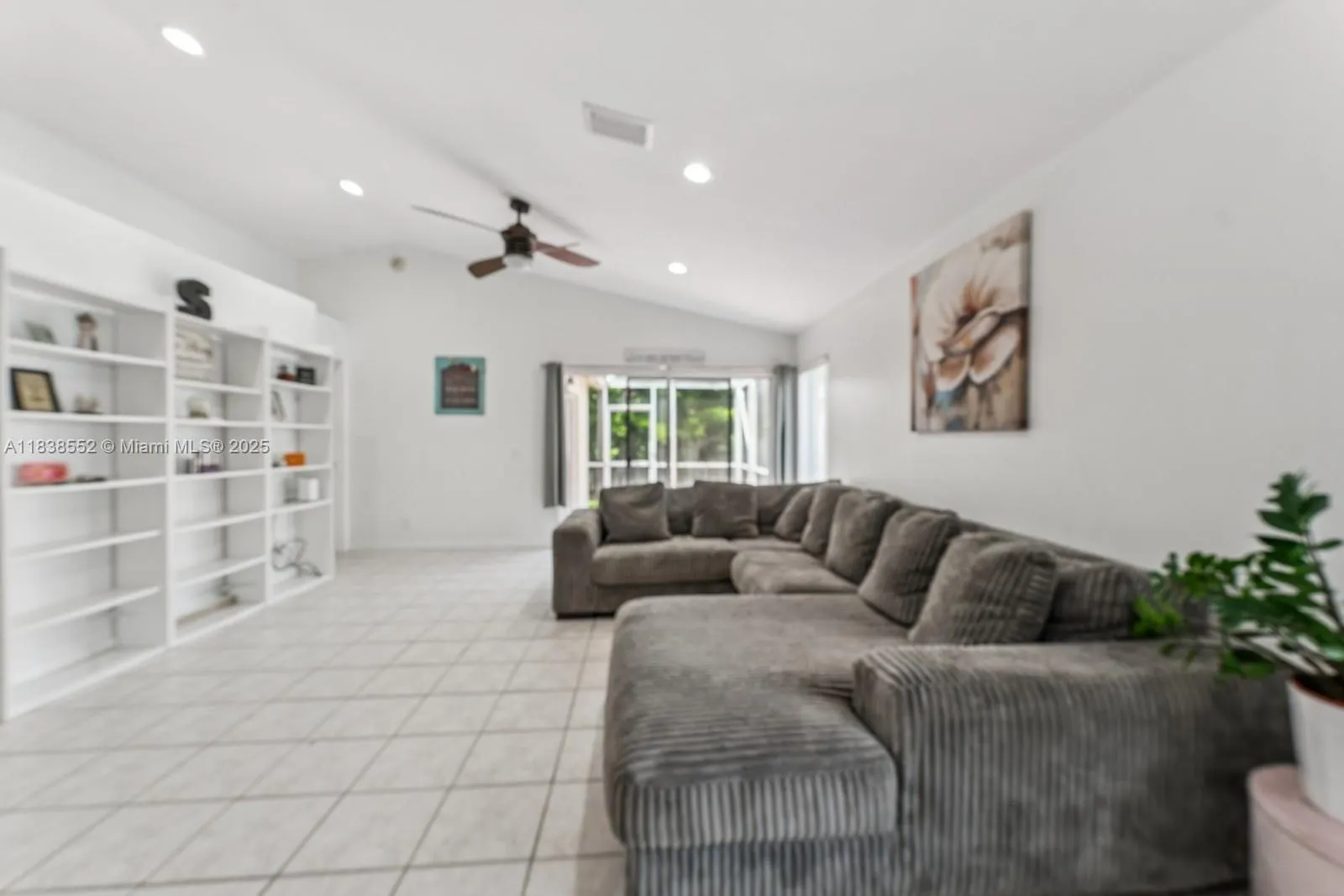 1368 Presidio Dr