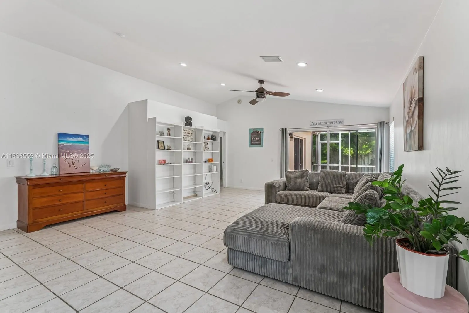 1368 Presidio Dr