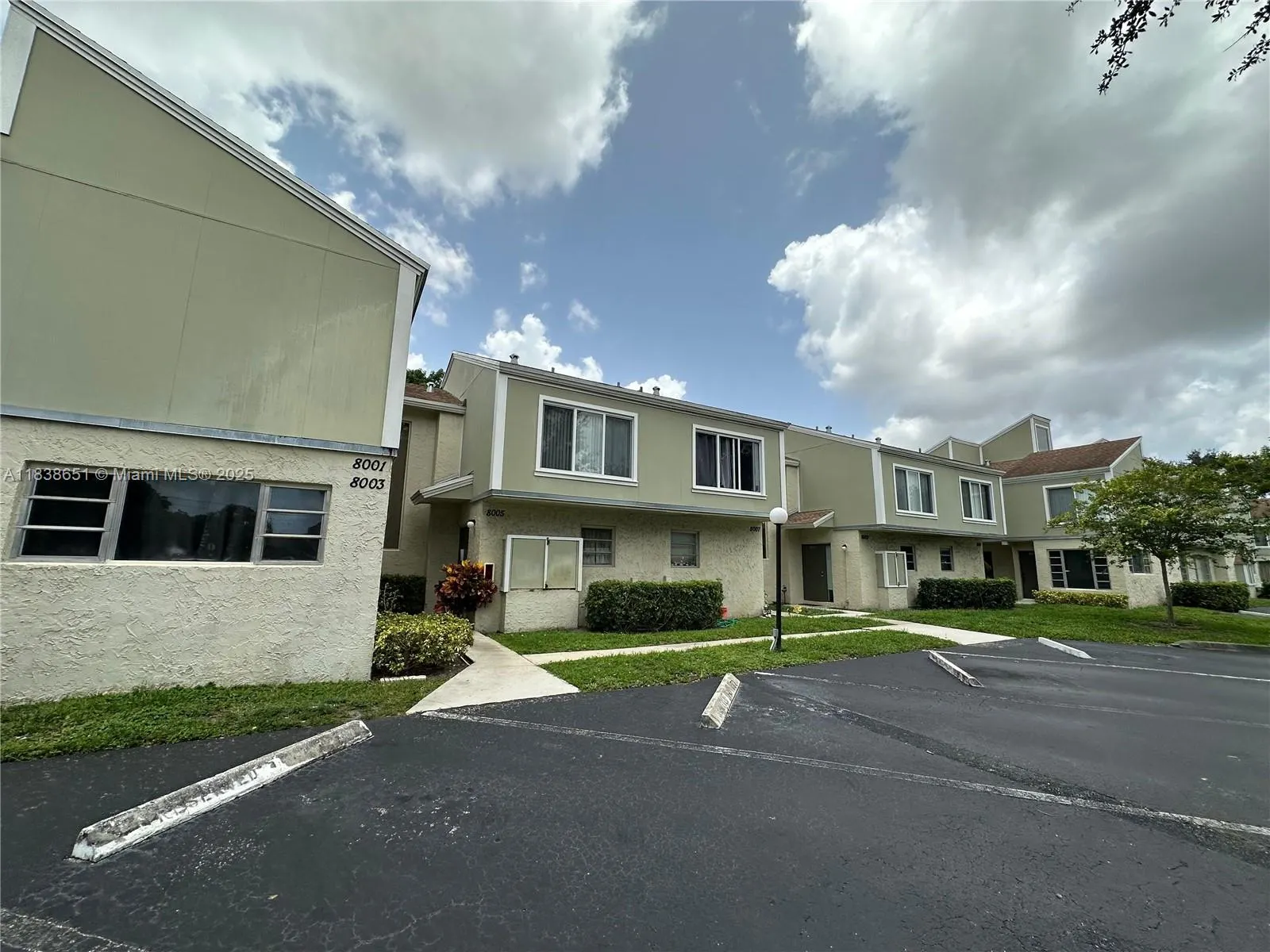 8005 Lagos De Campo Blvd, #L-4