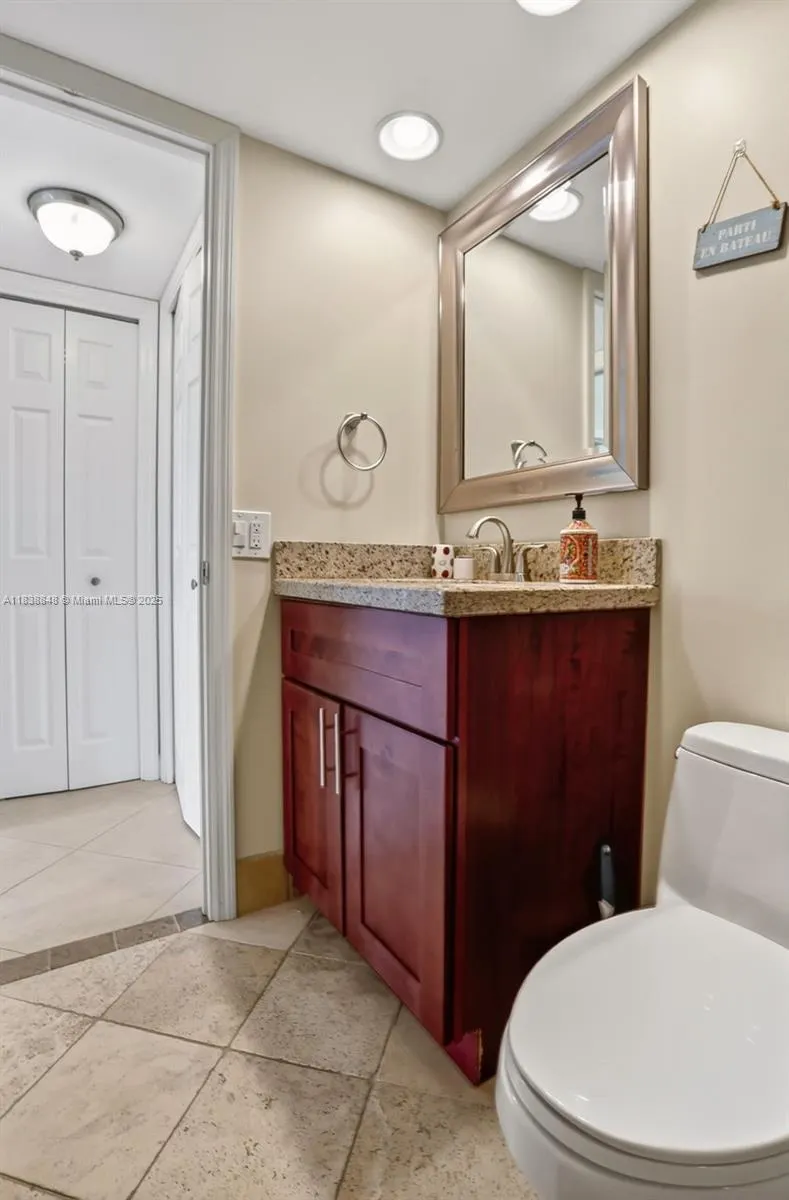 2901 S Palm Aire Dr, #608