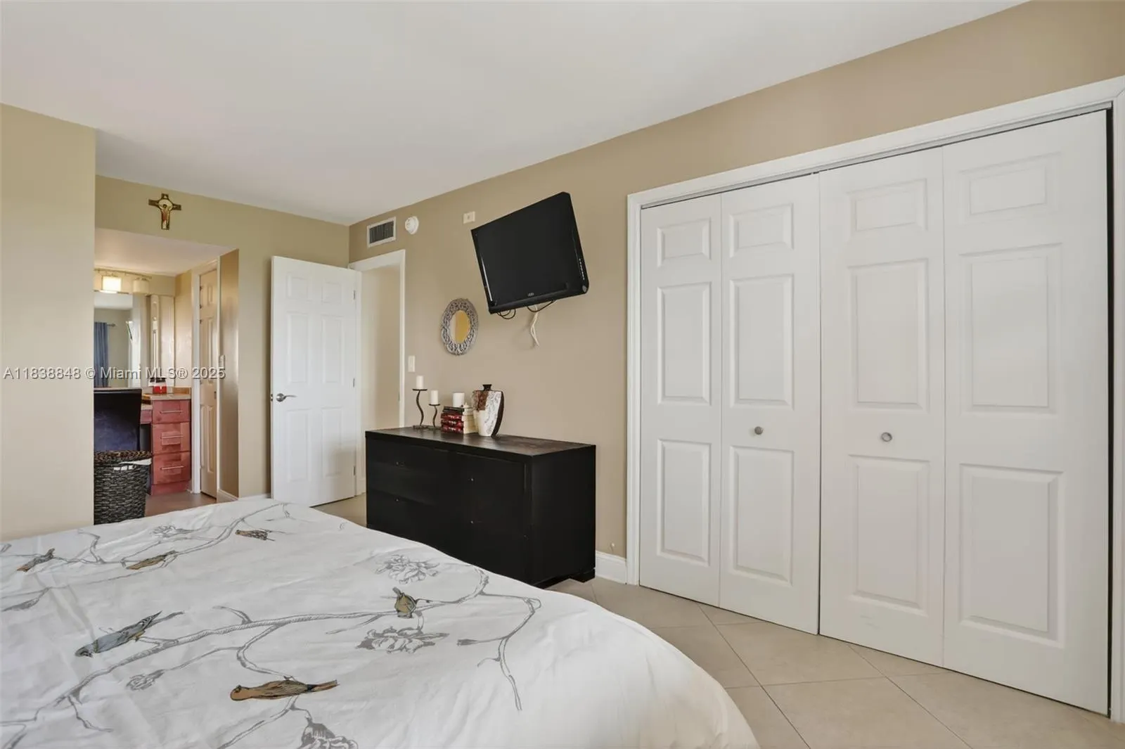 2901 S Palm Aire Dr, #608